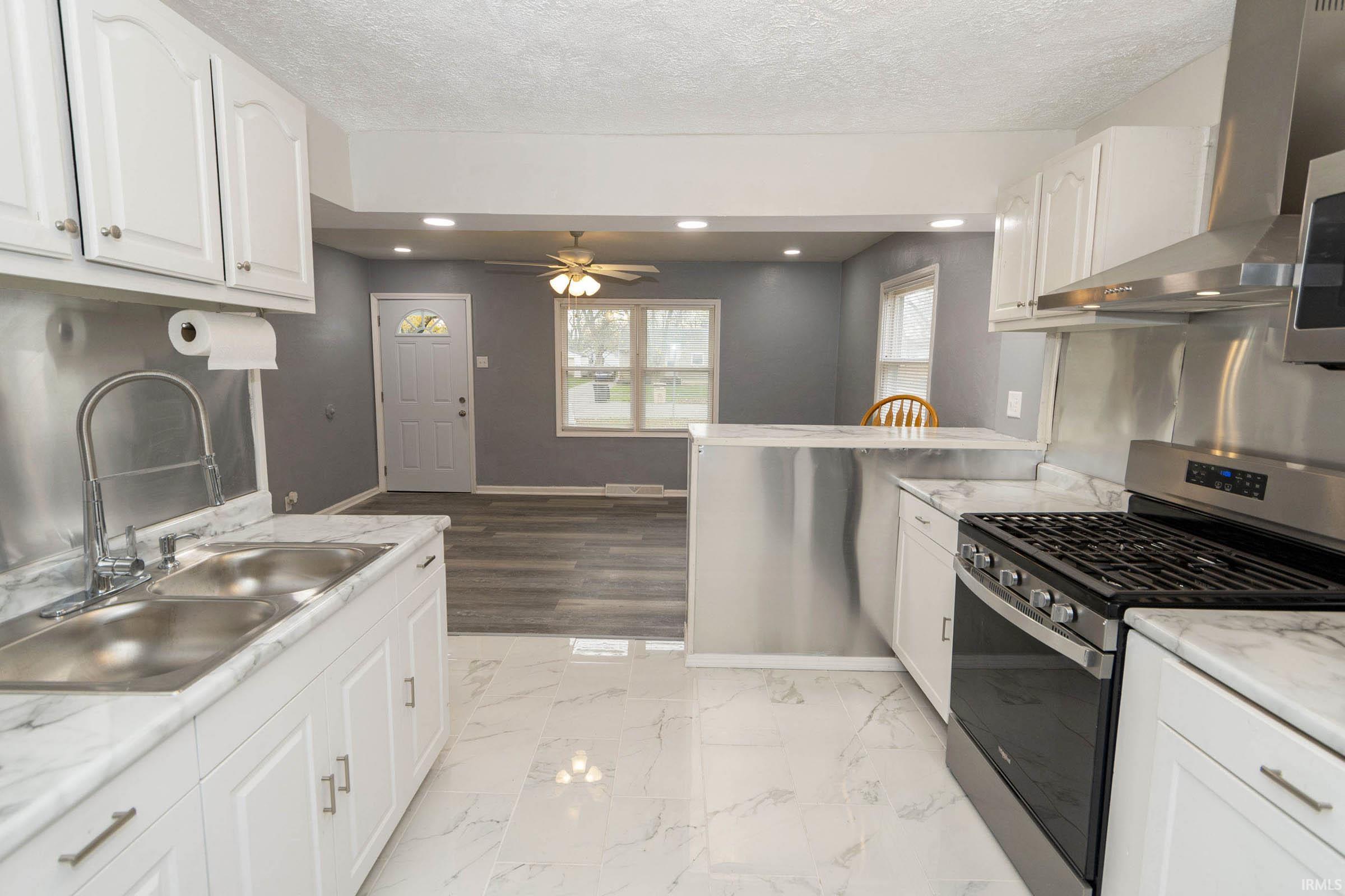 South Bend, Indiana 46619, United States, 2 Bedrooms Bedrooms, ,2 BathroomsBathrooms,Residential,Active,31180