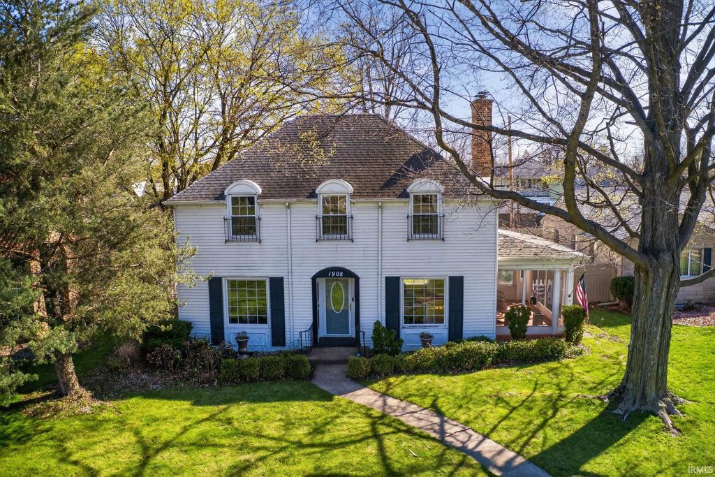 Photo of 1908 Portage Avenue, South Bend, IN 46616 (MLS # 202611867)