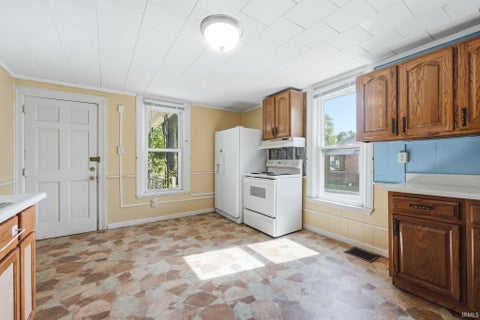 Tiny photo for 601 W Van Buren Street, Columbia City, IN 46725 (MLS # 202635318)