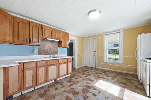 Tiny photo for 601 W Van Buren Street, Columbia City, IN 46725 (MLS # 202635318)