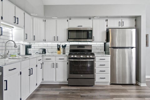 Tiny photo for 616 W Superior Street, Fort Wayne, IN 46802 (MLS # 202633745)