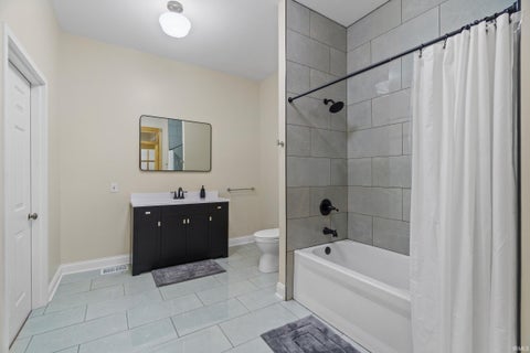 Tiny photo for 616 W Superior Street, Fort Wayne, IN 46802 (MLS # 202633745)