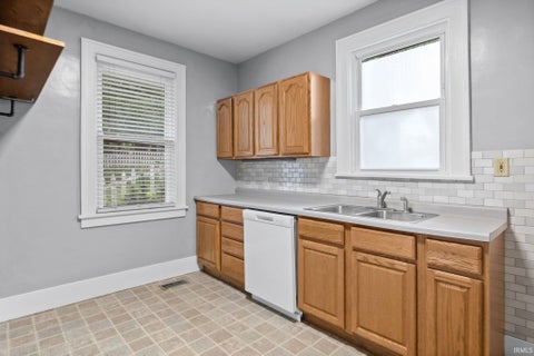 Tiny photo for 1403 Grove Street, Lafayette, IN 47905 (MLS # 202632239)