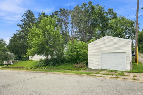 Tiny photo for 1403 Grove Street, Lafayette, IN 47905 (MLS # 202632239)