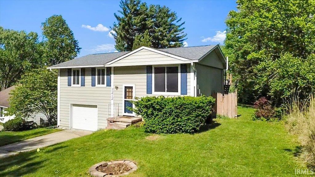 Photo of 3212 N Meadow Lane, Bloomington, IN 47404 (MLS # 202616125)