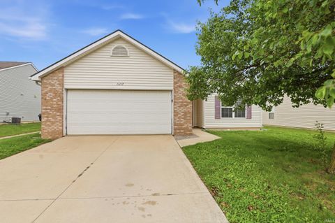 Photo of 11117 La Fortuna Way, Roanoke, IN 46783 (MLS # 202619920)