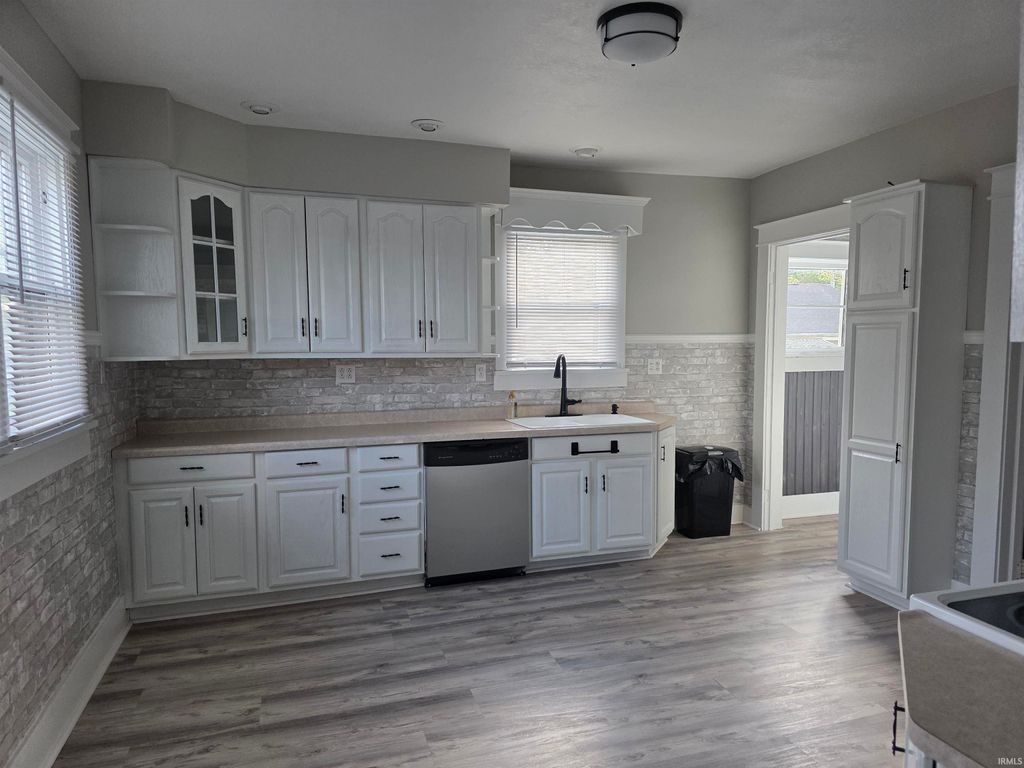 Photo of 350 N Broadway, Peru, IN 46970 (MLS # 202616194)