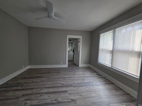 Tiny photo for 350 N Broadway, Peru, IN 46970 (MLS # 202616194)