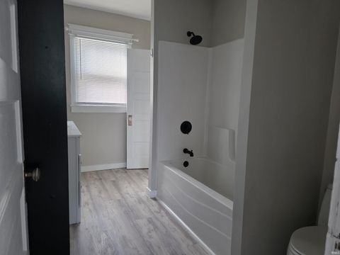 Tiny photo for 350 N Broadway, Peru, IN 46970 (MLS # 202616194)