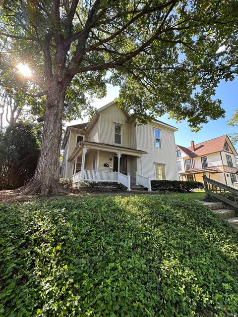 Photo of 509 N Washington Street, Bloomington, IN 47408 (MLS # 202530690)