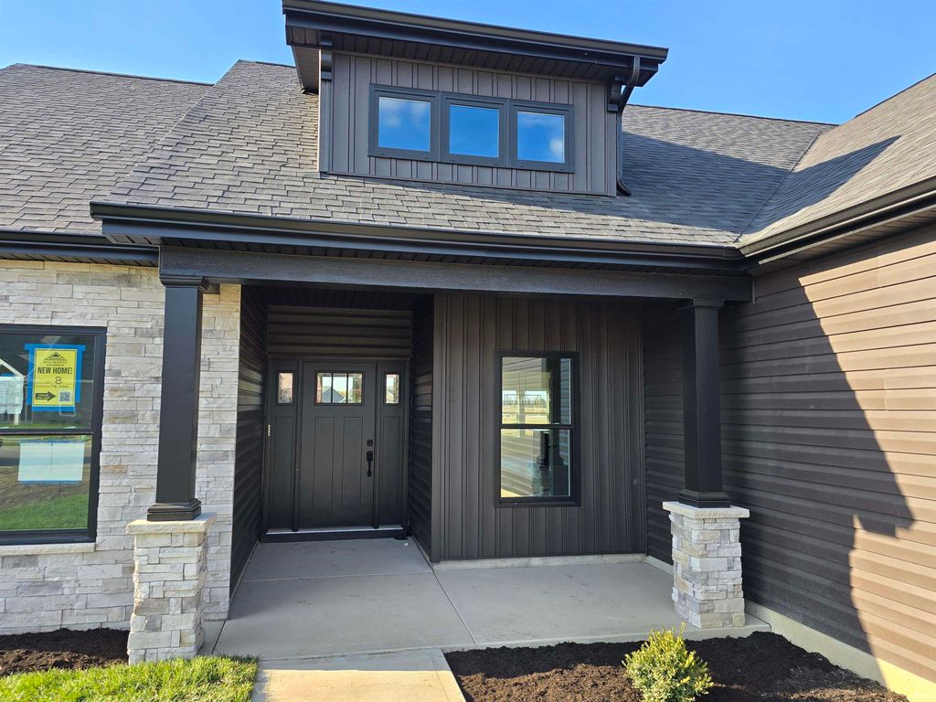 Photo of 5248 Fair Creek Run, Fort Wayne, IN 46818 (MLS # 202541725)