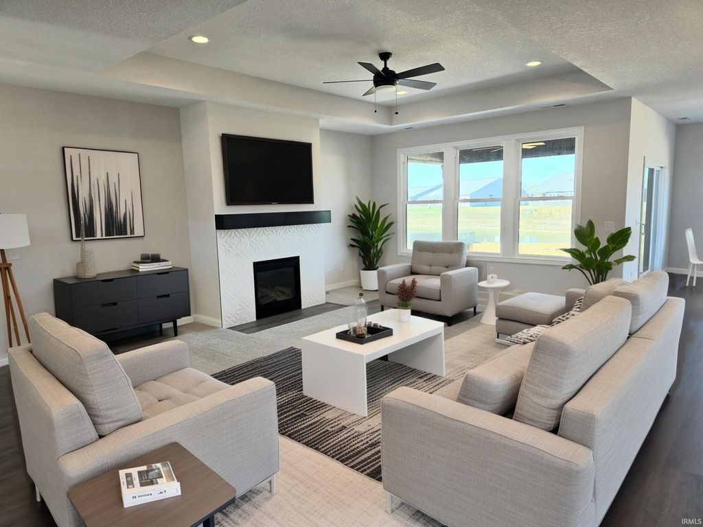 Photo of 5248 Fair Creek Run, Fort Wayne, IN 46818 (MLS # 202541725)