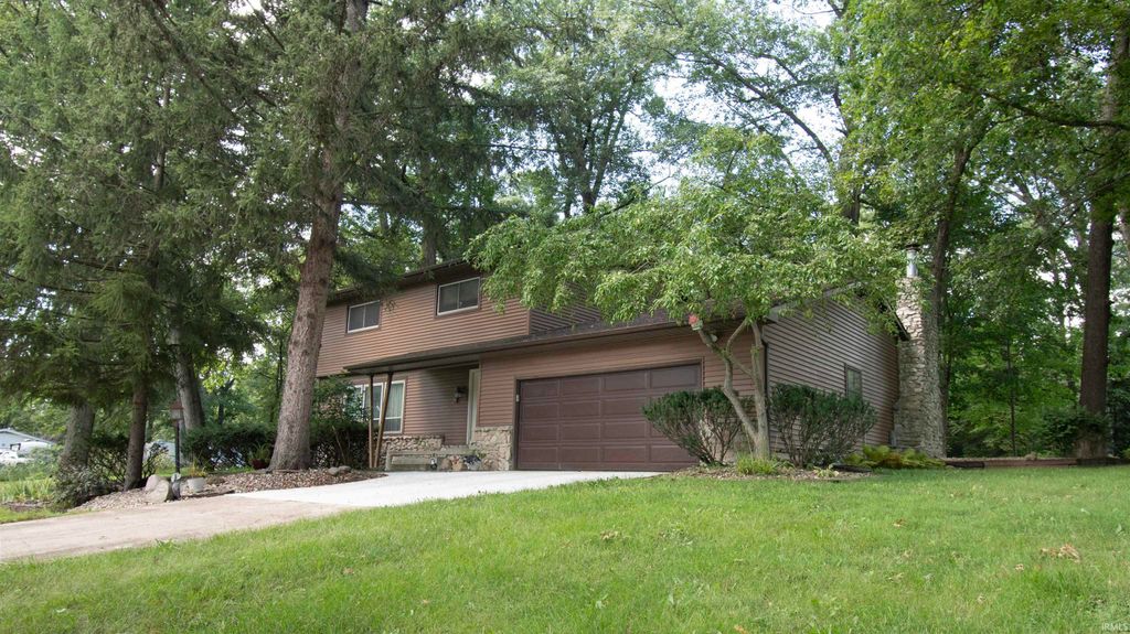 Photo of 505 Oak Crest Drive, Kendallville, IN 46755 (MLS # 202540196)