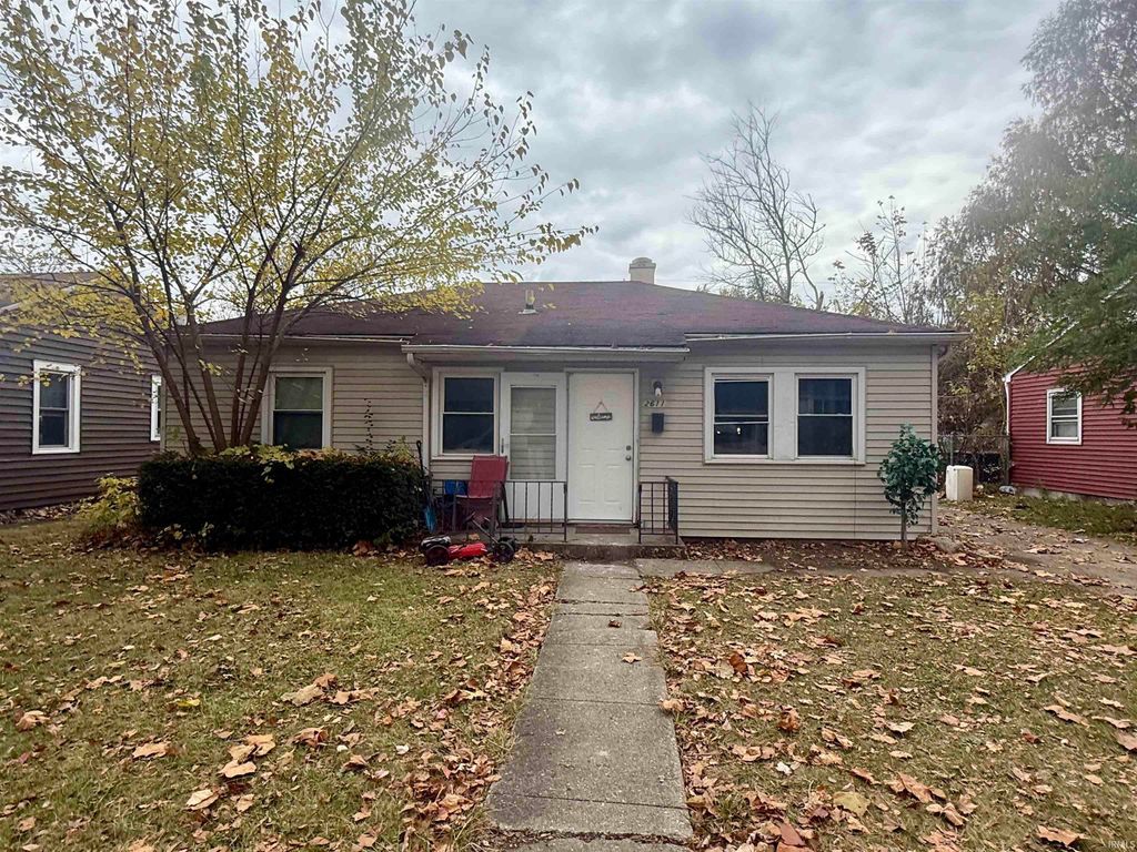 Photo of 2611 Kenwood Avenue, Fort Wayne, IN 46805 (MLS # 202544442)