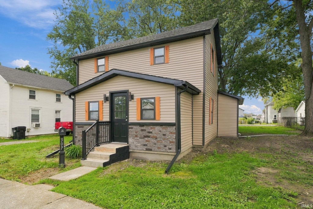 Photo of 307 E Covell Street, Garrett, IN 46738 (MLS # 202640230)