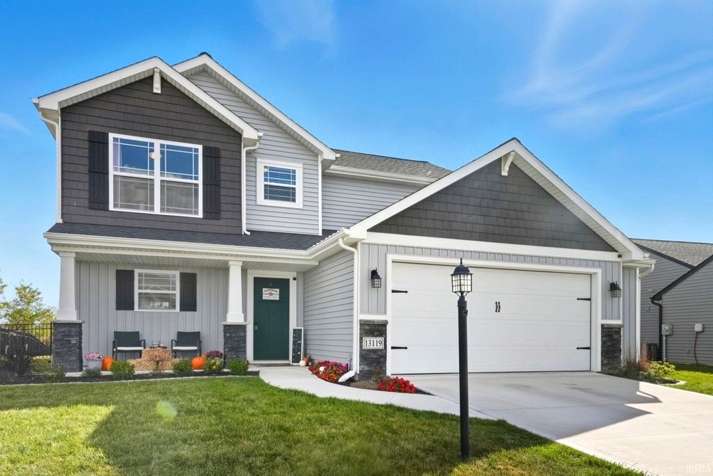 Photo of 13119 Halen Hill Court, Fort Wayne, IN 46818 (MLS # 202541549)