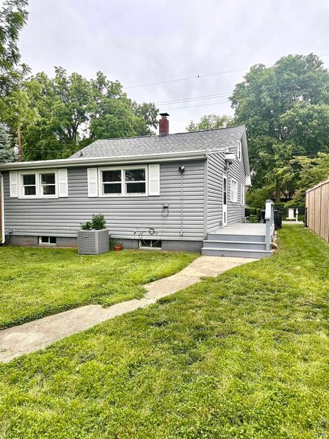Tiny photo for 1219 Logan Avenue, Lafayette, IN 47905 (MLS # 202620934)