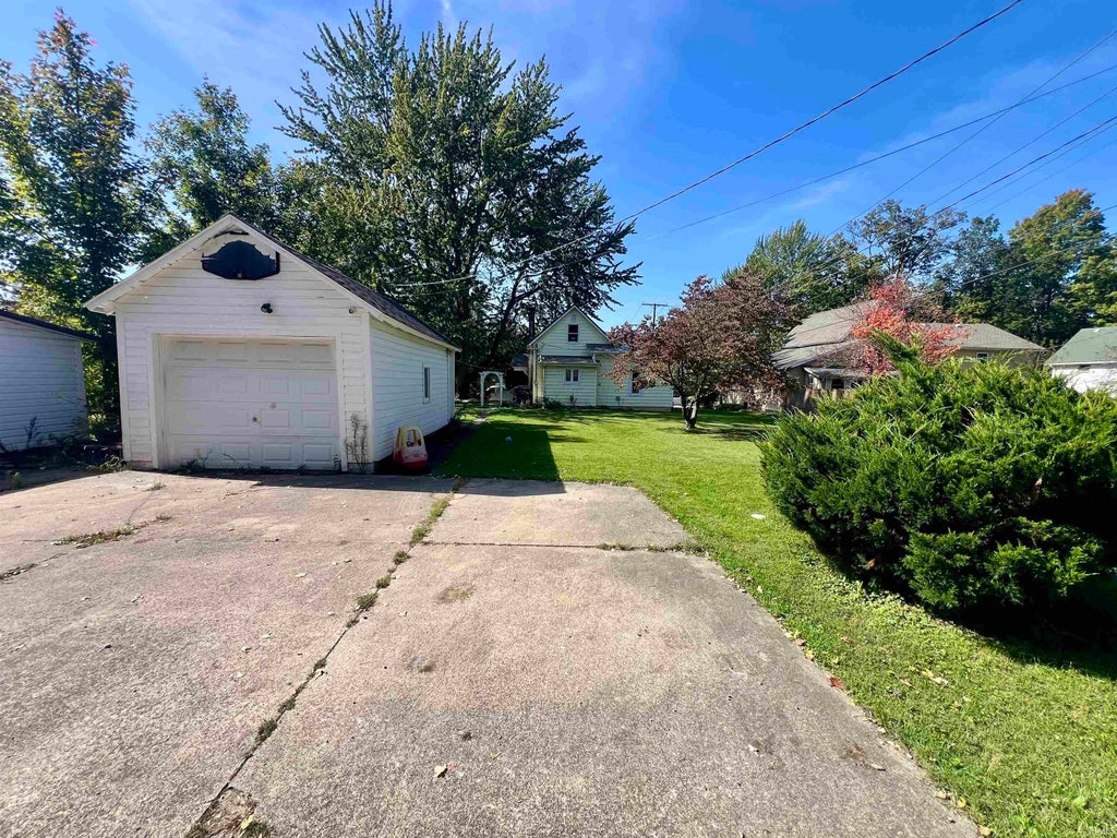 Photo of 407 N Elm Street, Nappanee, IN 46550 (MLS # 202641648)