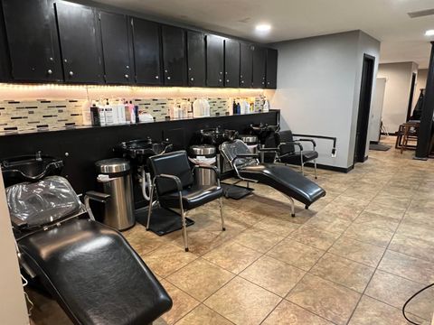 Tiny photo for 1721 W Lincoln Road, Kokomo, IN 46902 (MLS # 202512241)