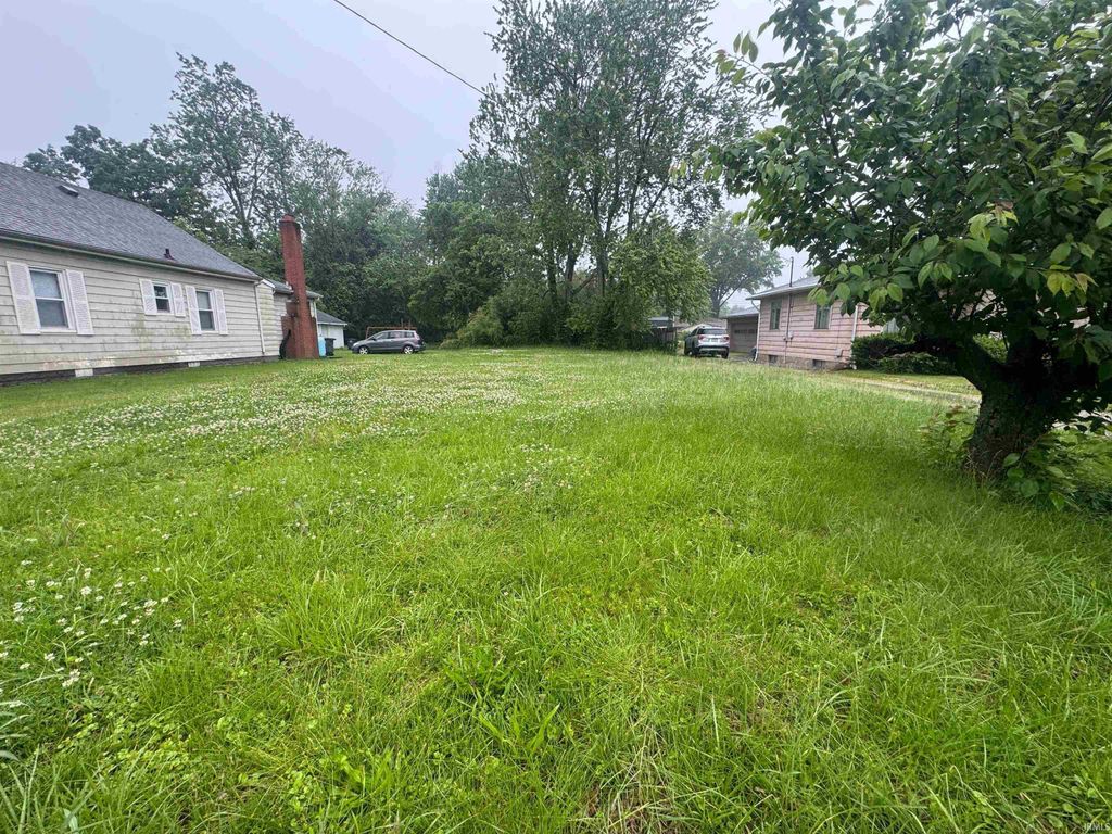Photo of 1163 Vann Avenue, Evansville, IN 47714 (MLS # 202617020)