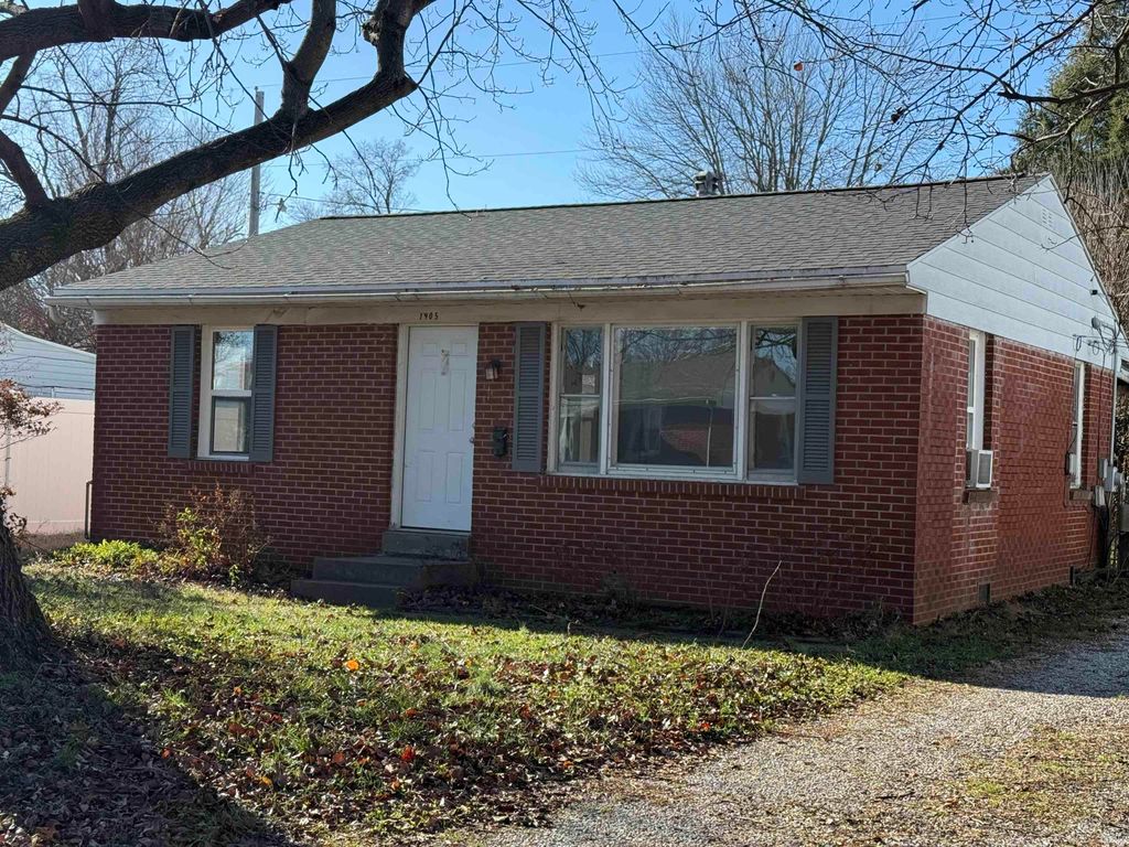 Photo of 1905 S TAFT Avenue, Evansville, IN 47714 (MLS # 202549360)