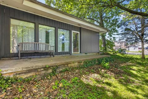 Tiny photo for 1526 25th Street, Bedford, IN 47421 (MLS # 202618486)