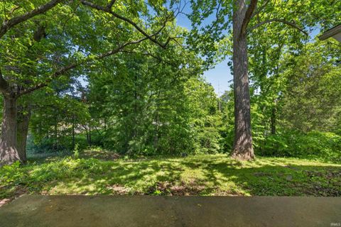 Tiny photo for 1526 25th Street, Bedford, IN 47421 (MLS # 202618486)