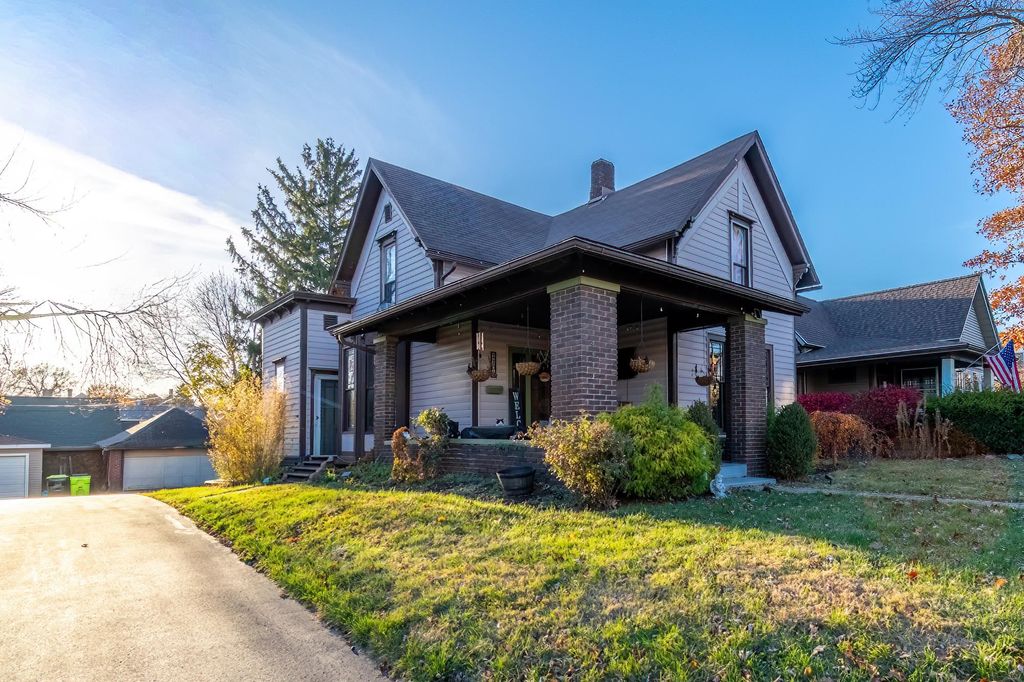 Photo of 1104 Guilford Street, Huntington, IN 46750 (MLS # 202604381)