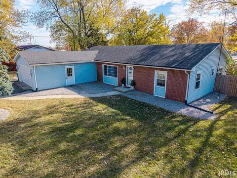Photo of 326 W Spring Street, Bluffton, IN 46714 (MLS # 202544449)