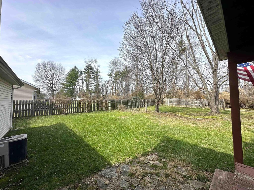 Photo of 367 E Cardinal Glen Drive, Bloomington, IN 47401 (MLS # 202609336)