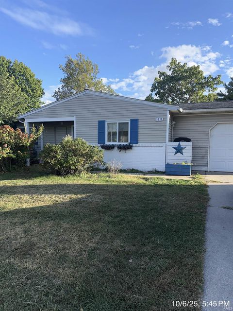 Photo of 1511 Forbes Avenue, Peru, IN 46970 (MLS # 202541238)