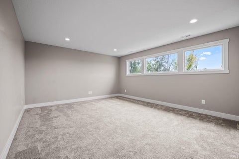 Tiny photo for 16467 Quarry Boulevard, Huntertown, IN 46748 (MLS # 202638866)