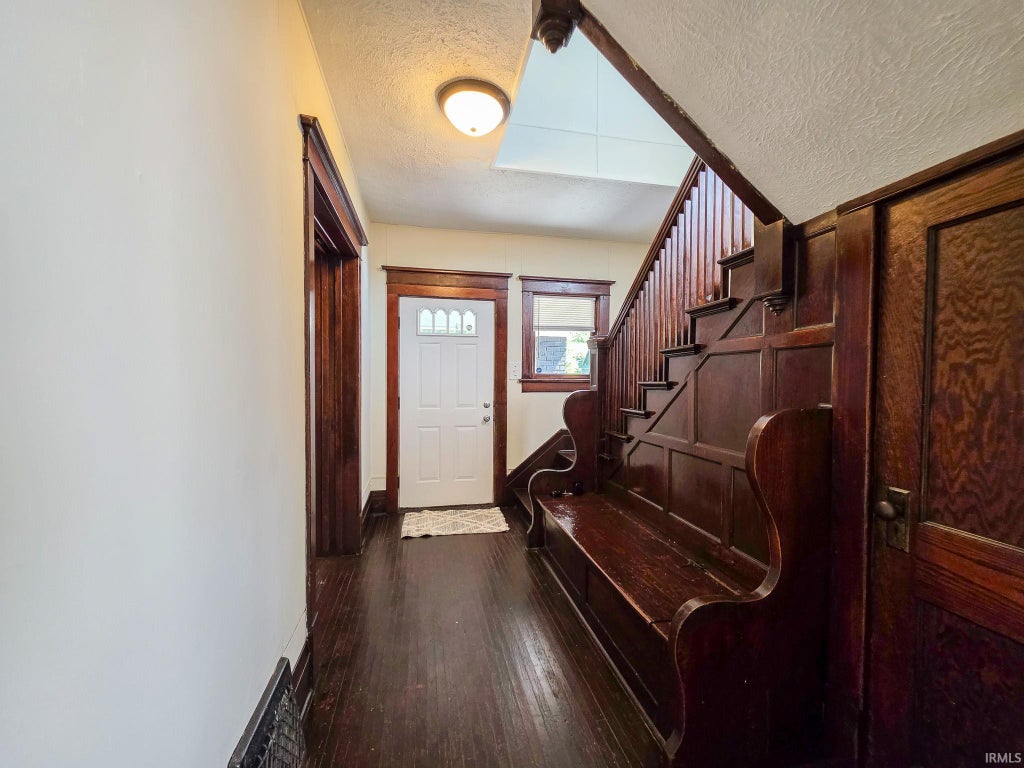 Photo of 613 9th Street, Elkhart, IN 46516 (MLS # 202635601)