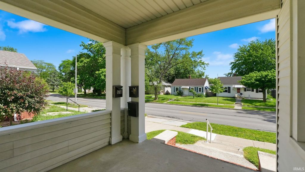 Photo of 1718 Spring Street, Fort Wayne, IN 46808 (MLS # 202624426)