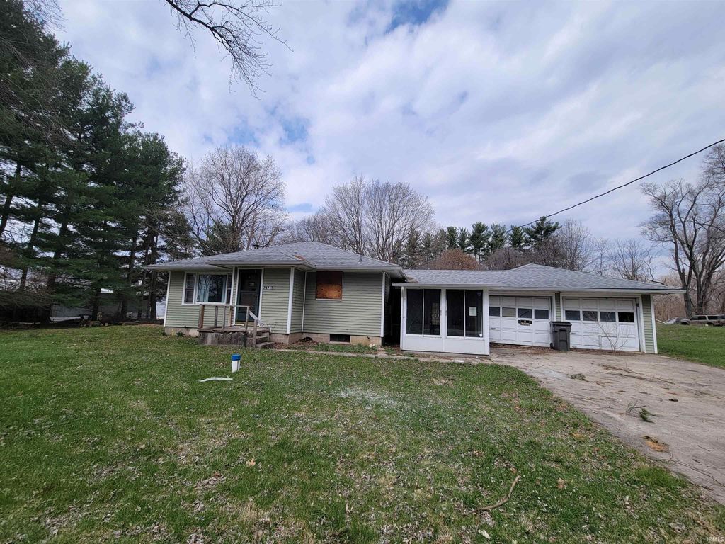 Photo of 24713 Penwell Avenue, Elkhart, IN 46516 (MLS # 202611054)