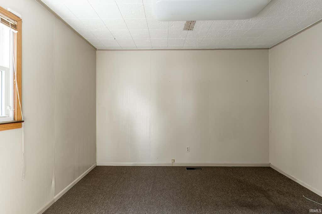 Photo of 305/307 E Ninth East Street, Auburn, IN 46706 (MLS # 202634922)