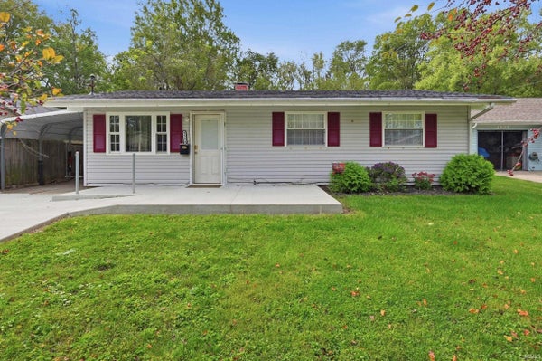 2501 W OLIVER DR, MUNCIE, IN 47302 - Image 5f32cd703f999d2fa6d8347f03e037fc/4010188092