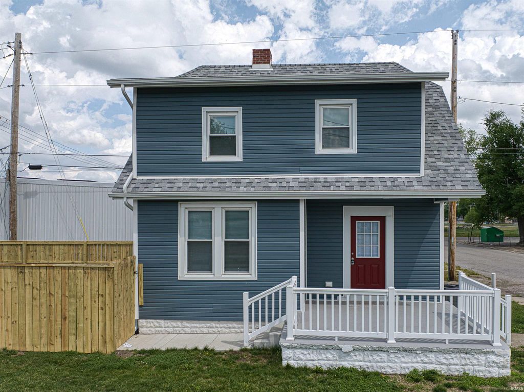 Photo of 1501 Stringtown Road, Evansville, IN 47711 (MLS # 202613910)