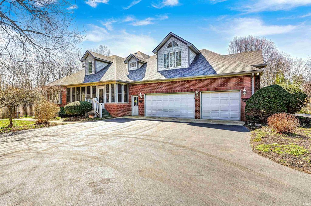 Photo of 7891 W Whiteland Road, Bargersville, IN 46106 (MLS # 202609566)