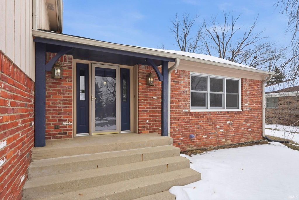 Photo of 2032 Old Oak Drive, West Lafayette, IN 47906 (MLS # 202603958)
