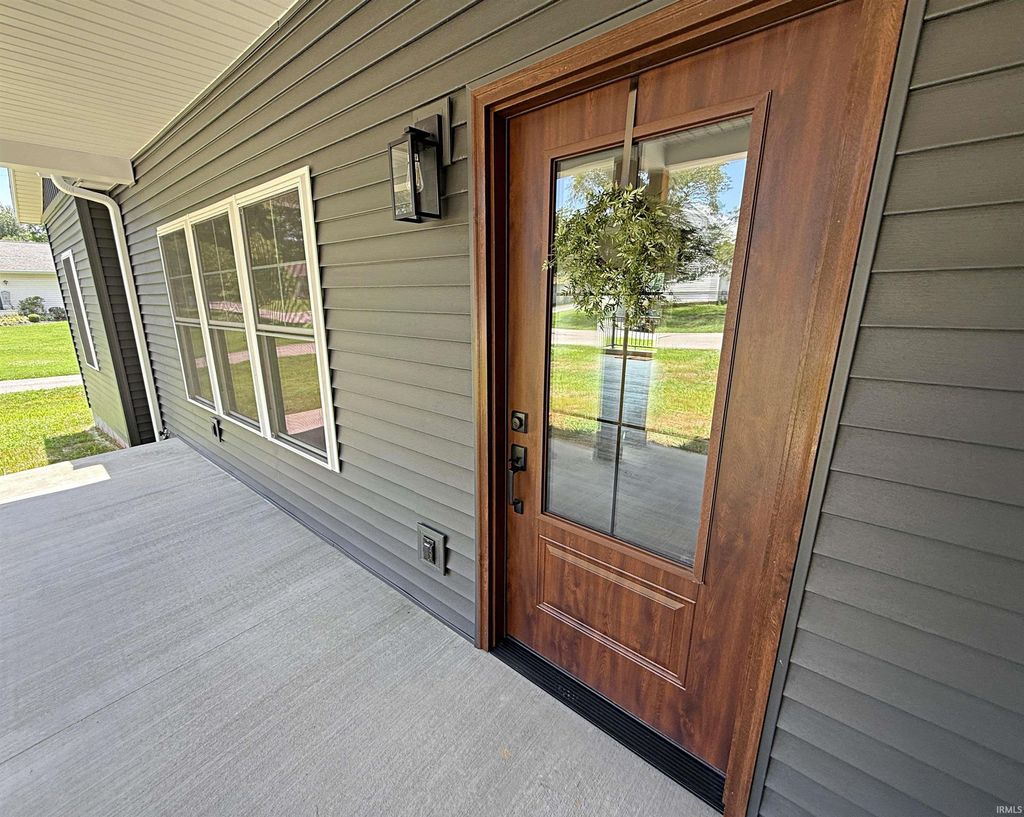 Photo of 405 SE 12th Street, Washington, IN 47501 (MLS # 202629731)
