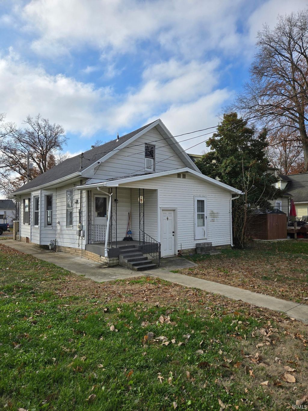 Photo of 1820 E illinois Street, Evansville, IN 47711 (MLS # 202547703)