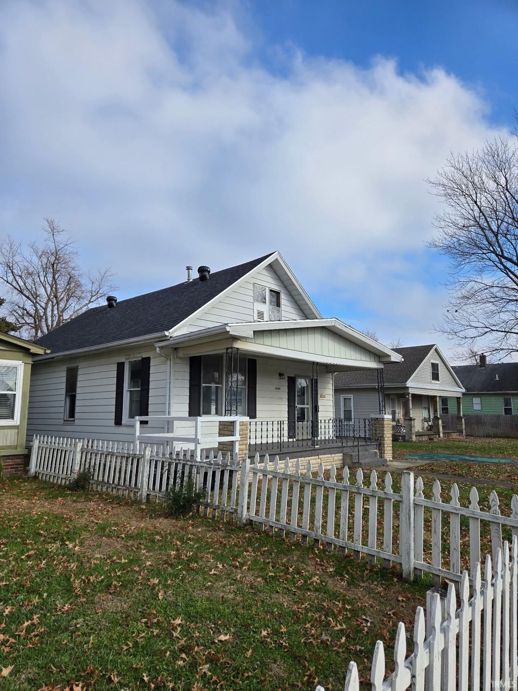 Photo of 1820 E illinois Street, Evansville, IN 47711 (MLS # 202547703)