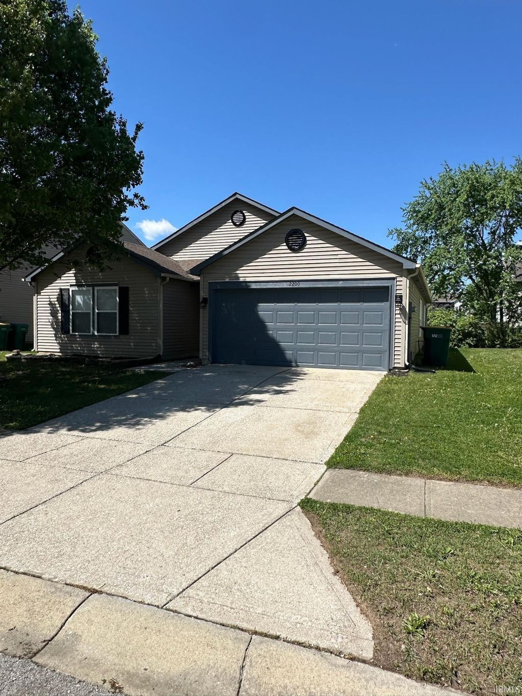 Photo of 2200 Shadowbrook Drive, Plainfield, IN 46168 (MLS # 202615645)