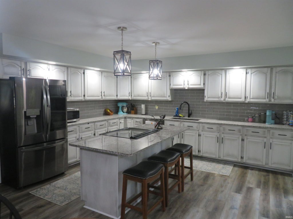 Photo of 5011 E Timberwood Drive, Newburgh, IN 47630 (MLS # 202639414)