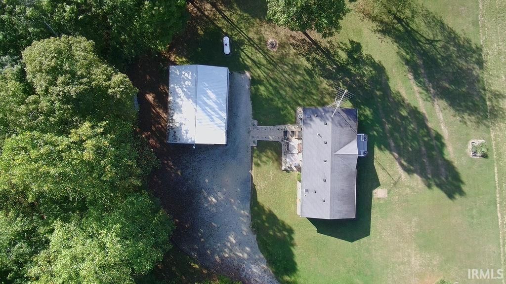 Photo of 605 S County Road 350 East, Connersville, IN 47331 (MLS # 202605126)