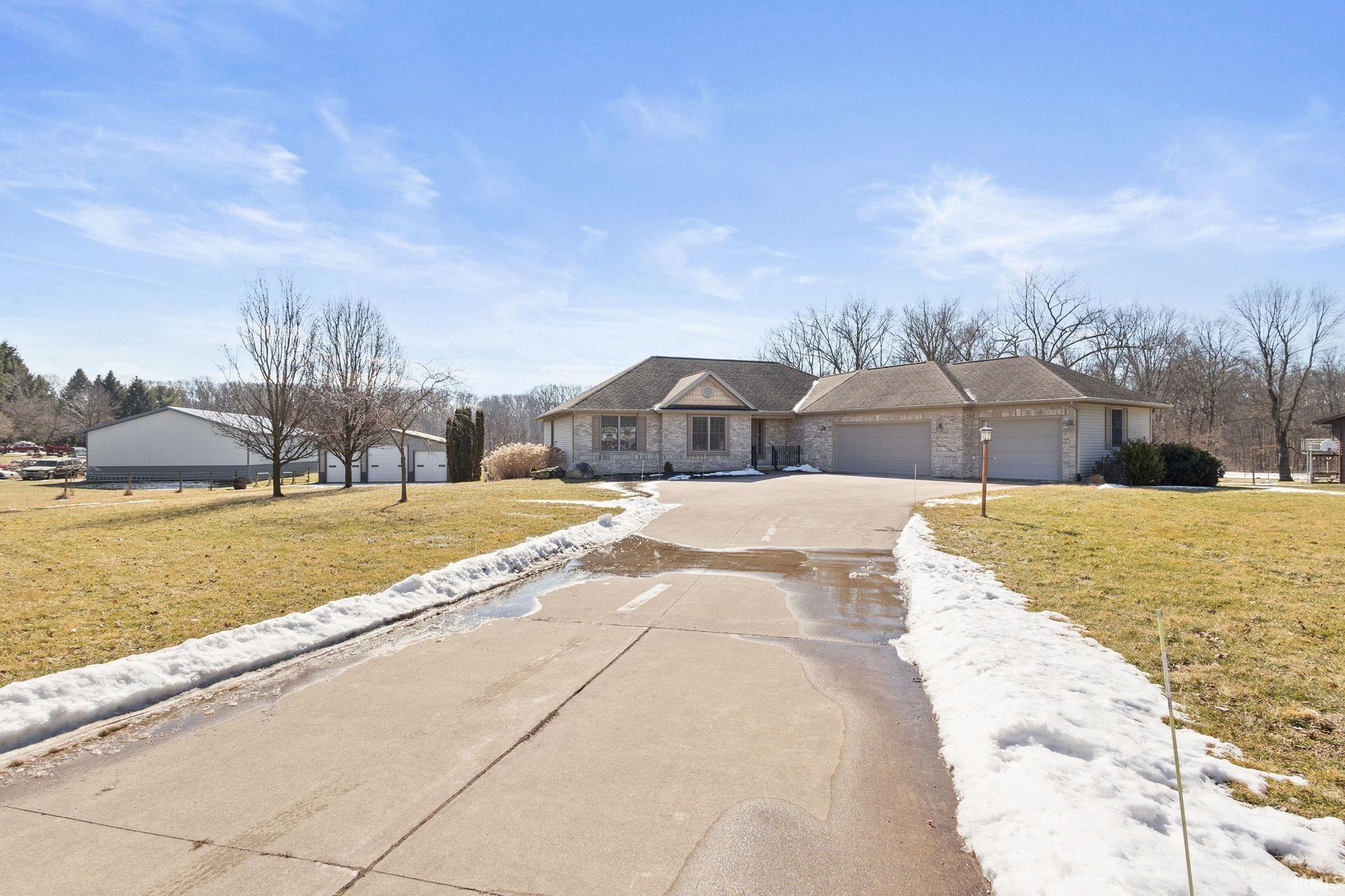 Goshen, Indiana 46528, United States, 4 Bedrooms Bedrooms, ,4 BathroomsBathrooms,Residential,Active,77851