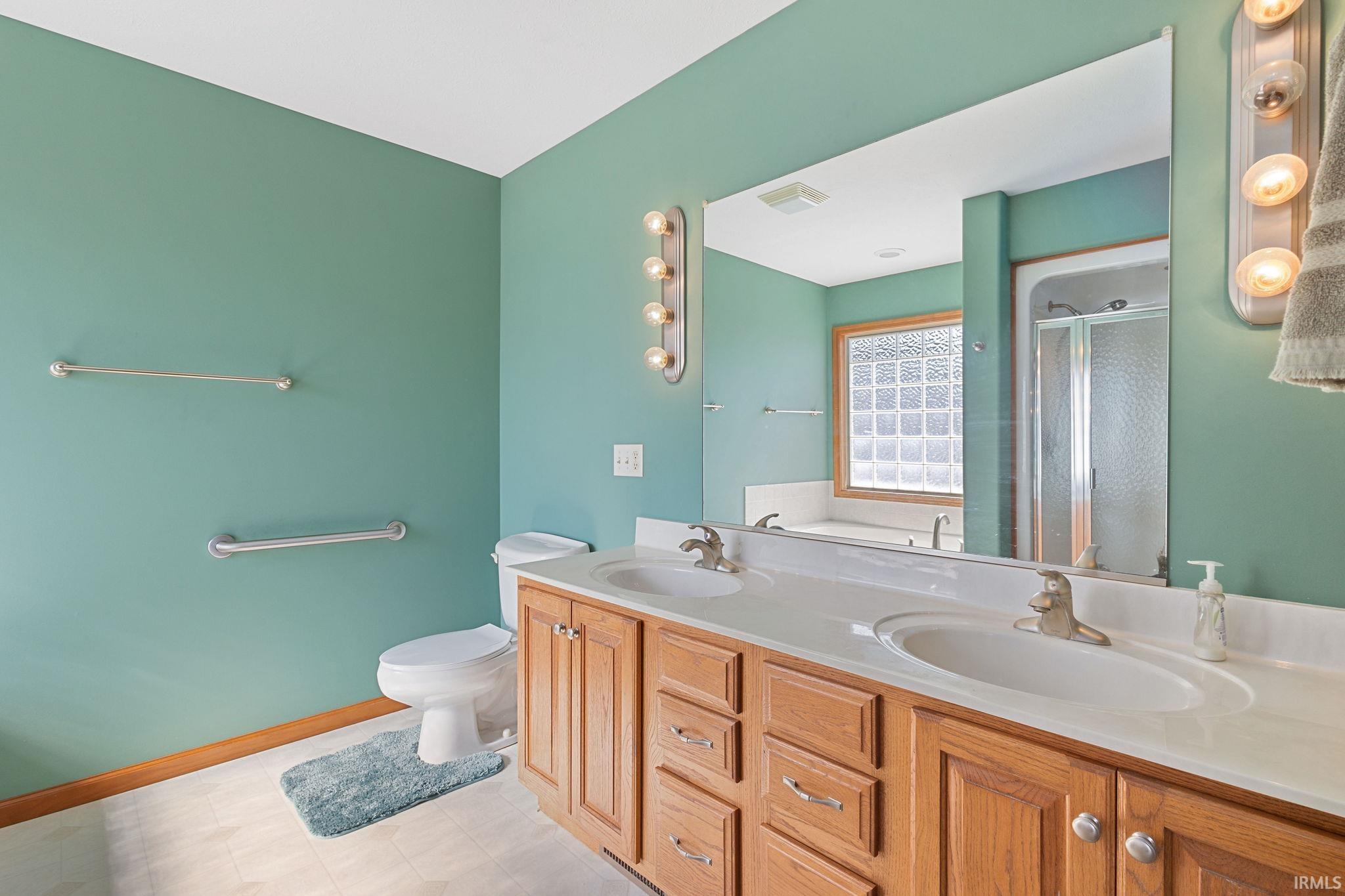 Goshen, Indiana 46528, United States, 4 Bedrooms Bedrooms, ,4 BathroomsBathrooms,Residential,Active,77851