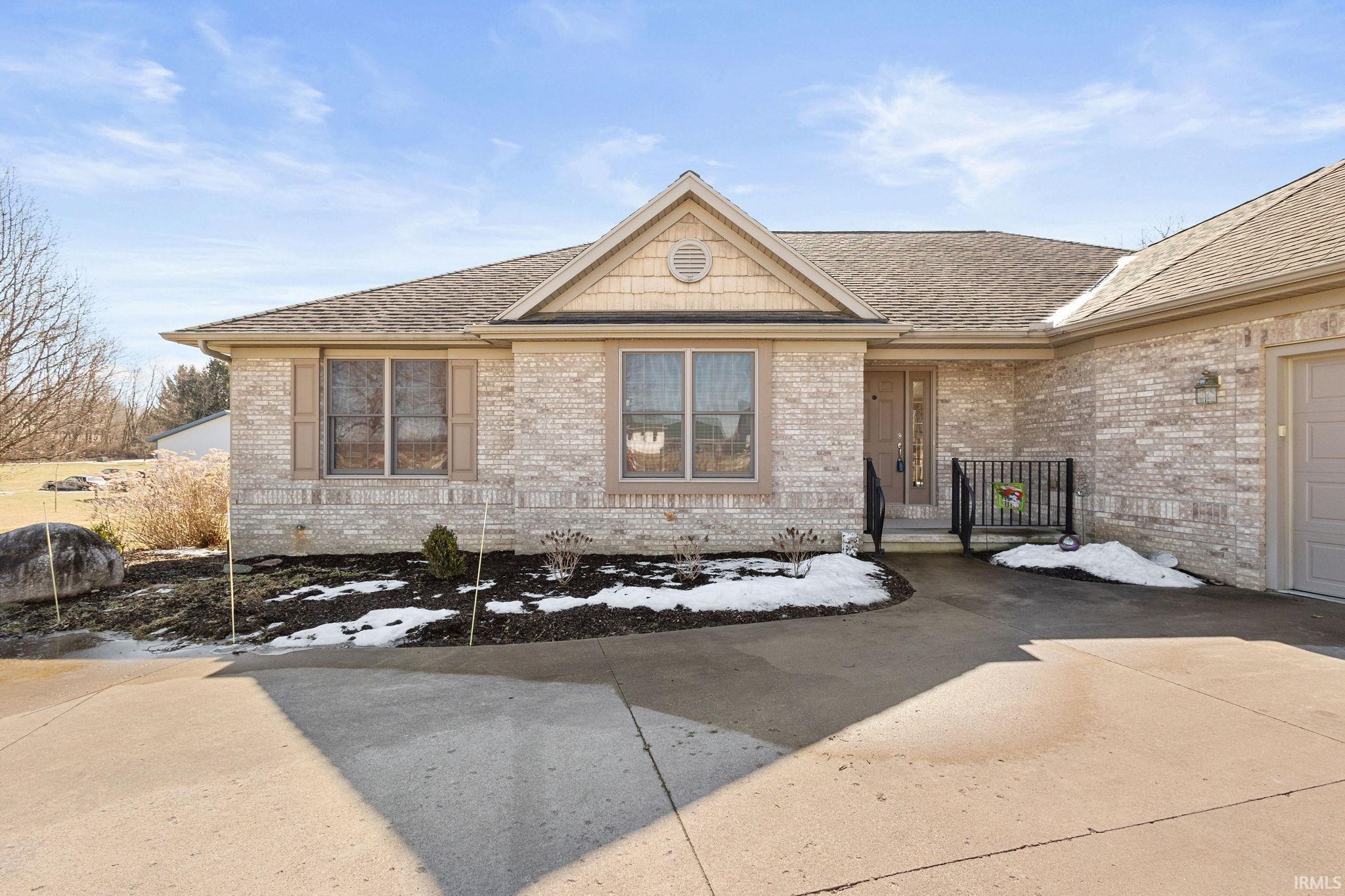 Goshen, Indiana 46528, United States, 4 Bedrooms Bedrooms, ,4 BathroomsBathrooms,Residential,Active,77851