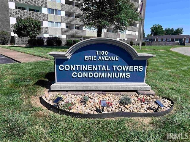 Photo of 1100 Erie Avenue #503, Evansville, IN 47715 (MLS # 202636009)
